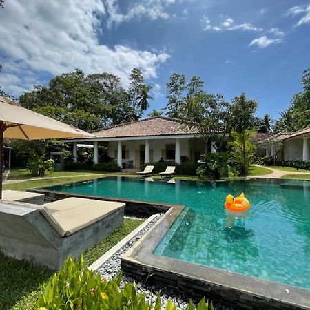 Claire Villa By Younger Villas & Resorts Ahangama Exteriör bild