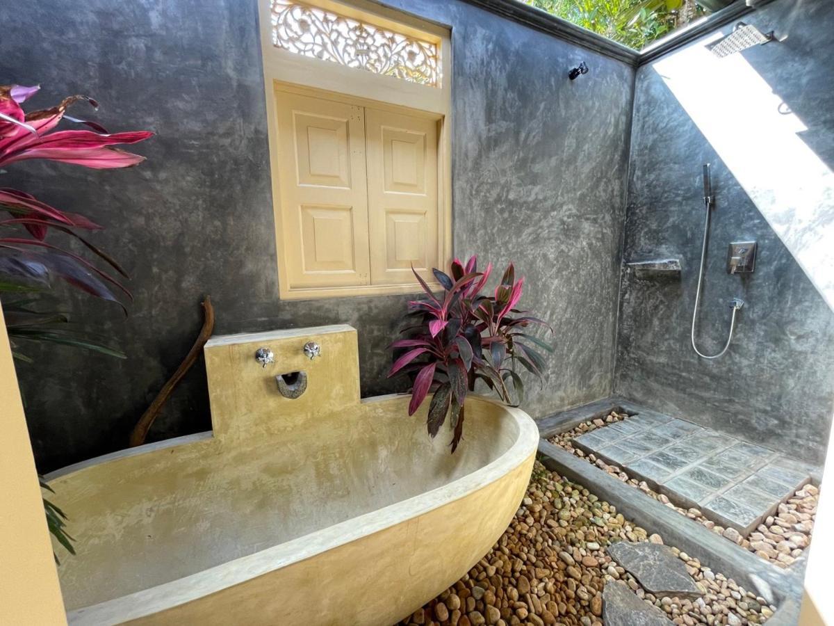 Claire Villa By Younger Villas & Resorts Ahangama Exteriör bild