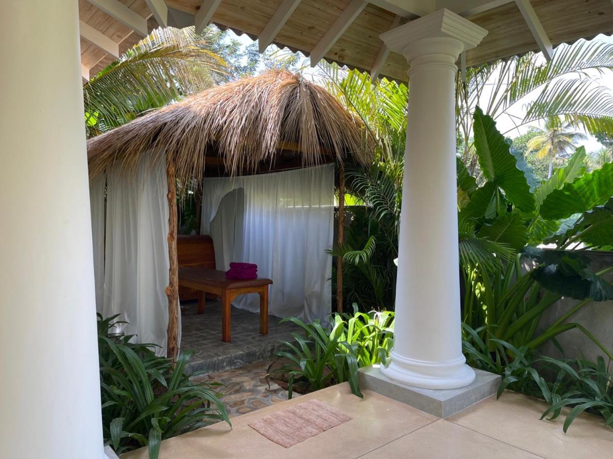 Claire Villa By Younger Villas & Resorts Ahangama Exteriör bild