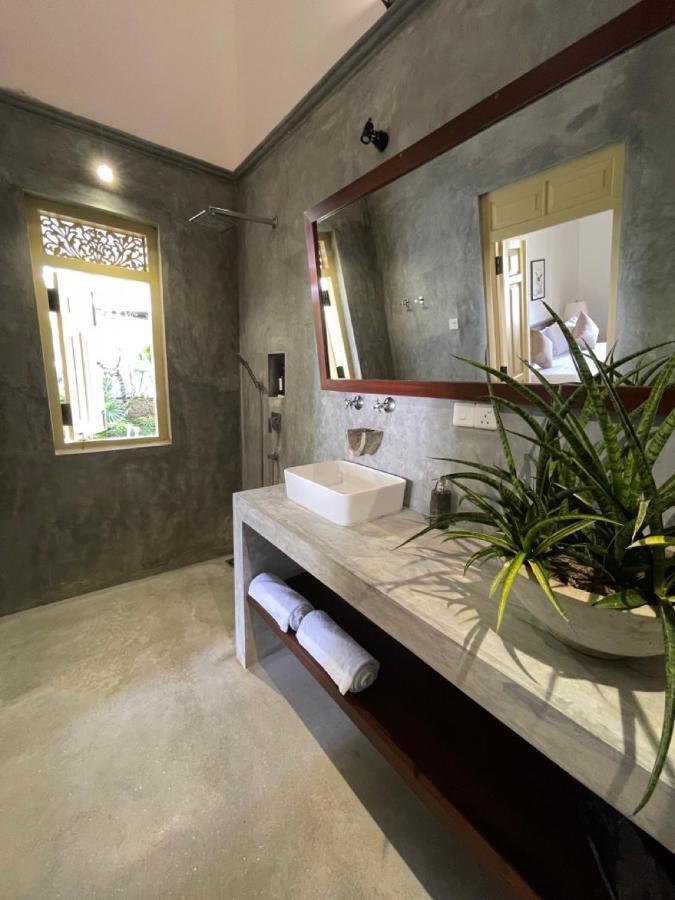 Claire Villa By Younger Villas & Resorts Ahangama Exteriör bild