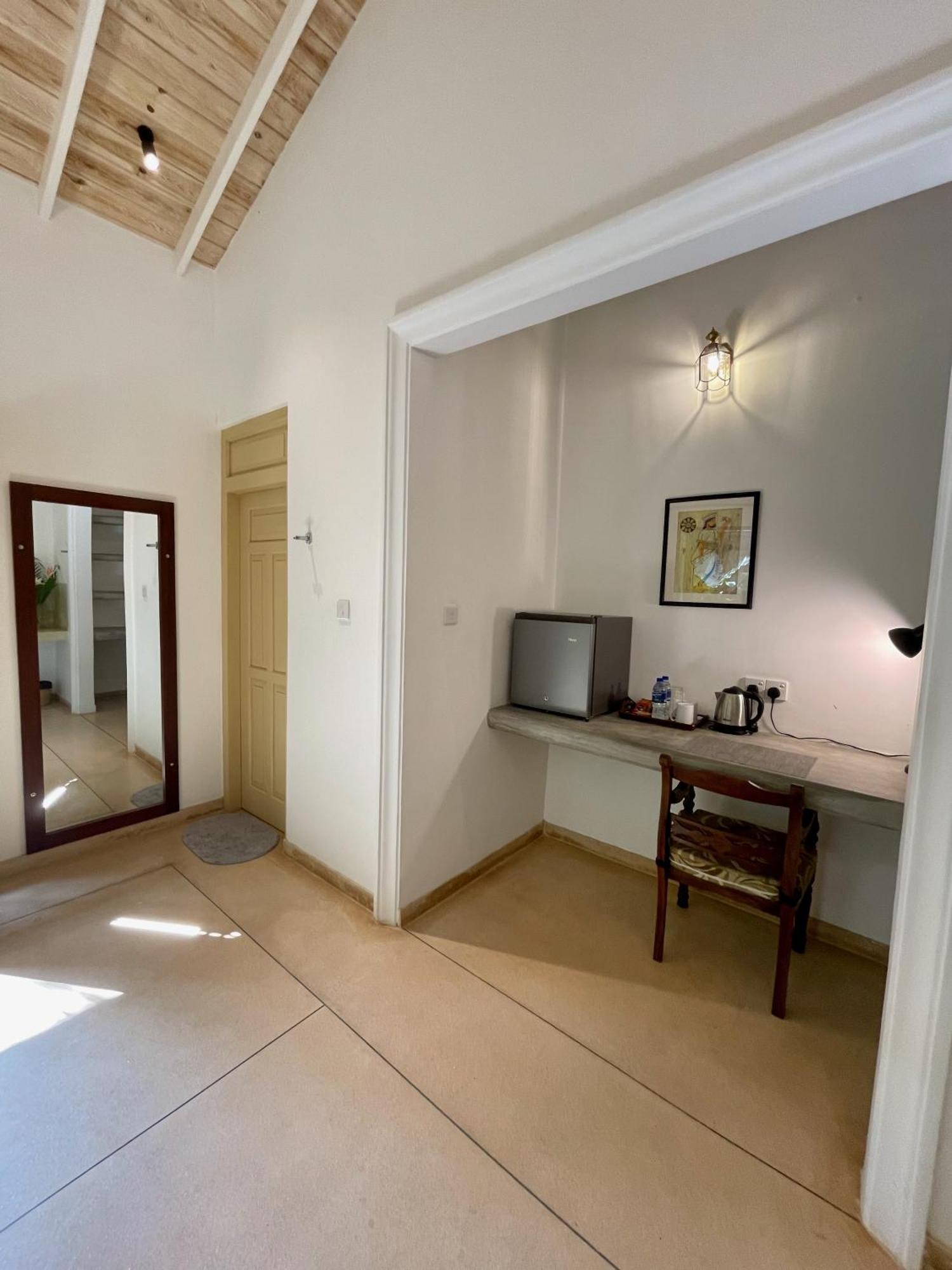 Claire Villa By Younger Villas & Resorts Ahangama Exteriör bild