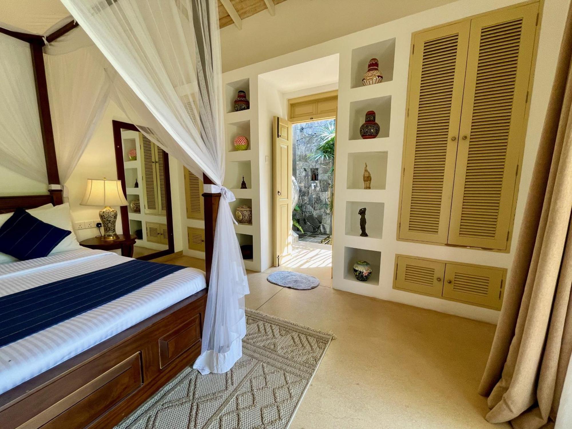 Claire Villa By Younger Villas & Resorts Ahangama Exteriör bild