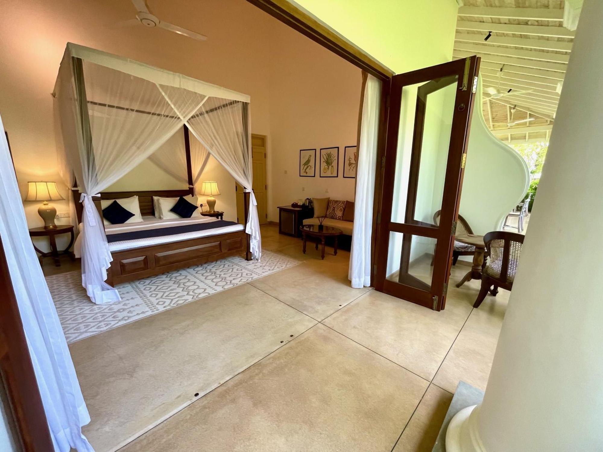 Claire Villa By Younger Villas & Resorts Ahangama Exteriör bild